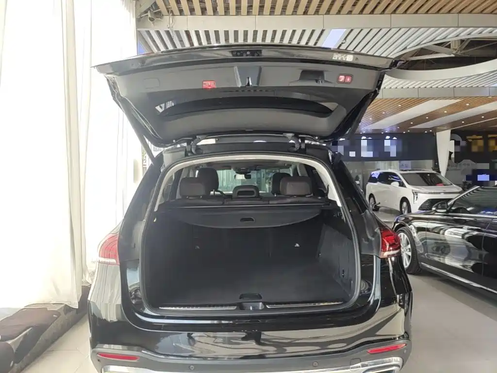 Mercedes-Benz GLE (Import) — миниатюра 19