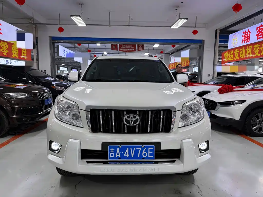 Toyota Land Cruiser Prado 2010 2.7L AT Standard