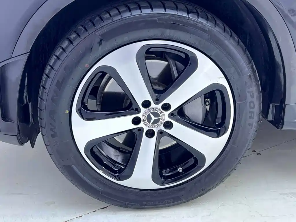 Mercedes-Benz GLC — миниатюра 11
