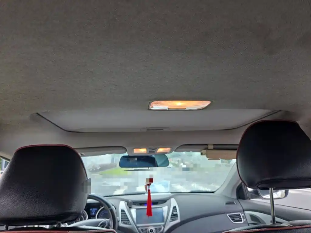 Hyundai Elantra Langdong — миниатюра 8