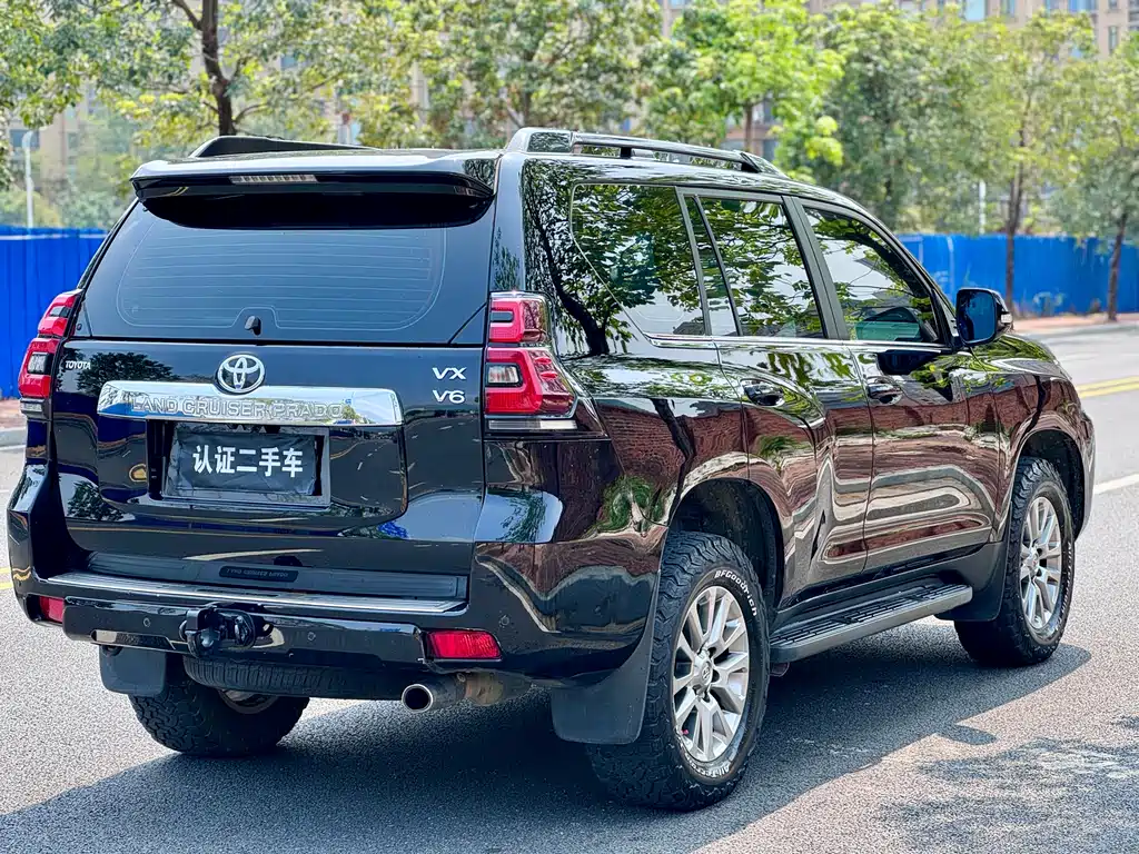 TOYOTA PRADO