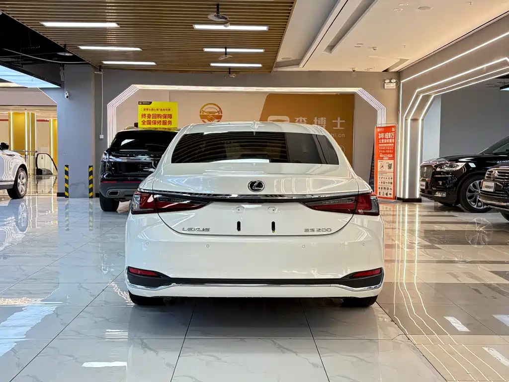 LEXUS ES