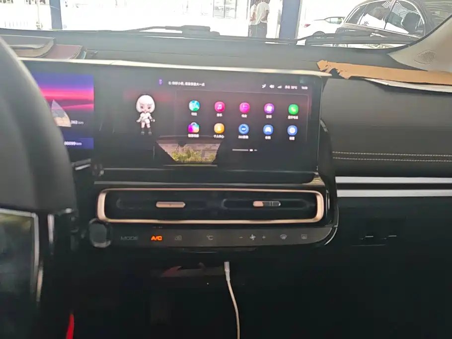 Baojun KiWi EV — миниатюра 13