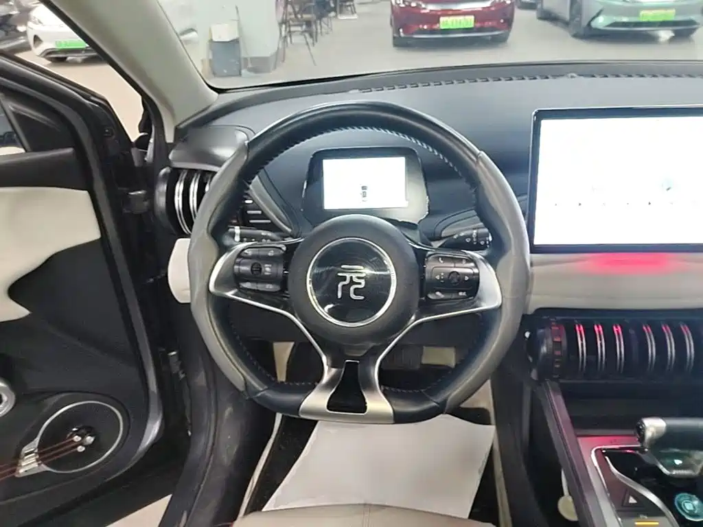 BYD Yuan Plus — миниатюра 11