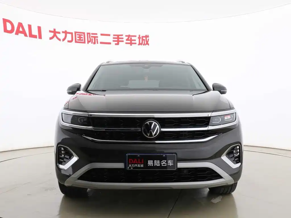 Volkswagen Viloran 2022 530TSI Flagship Pro 6 мест