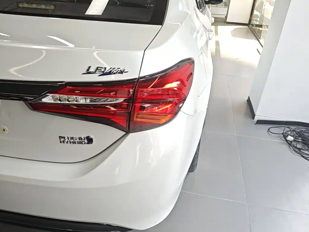 Toyota Levin Twin Engine E+ — миниатюра 8