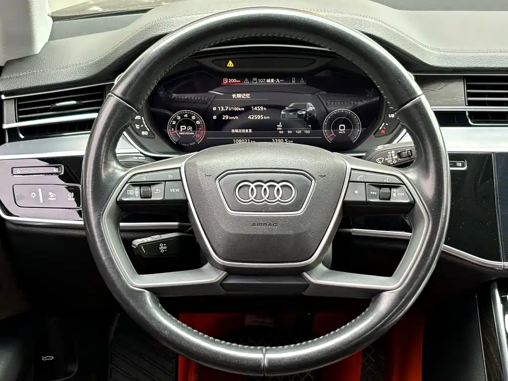 AUDI A8