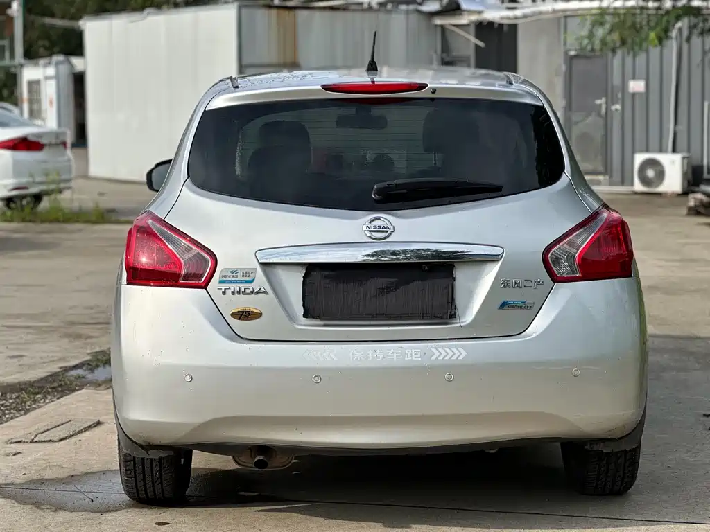 Nissan Tiida — миниатюра 9