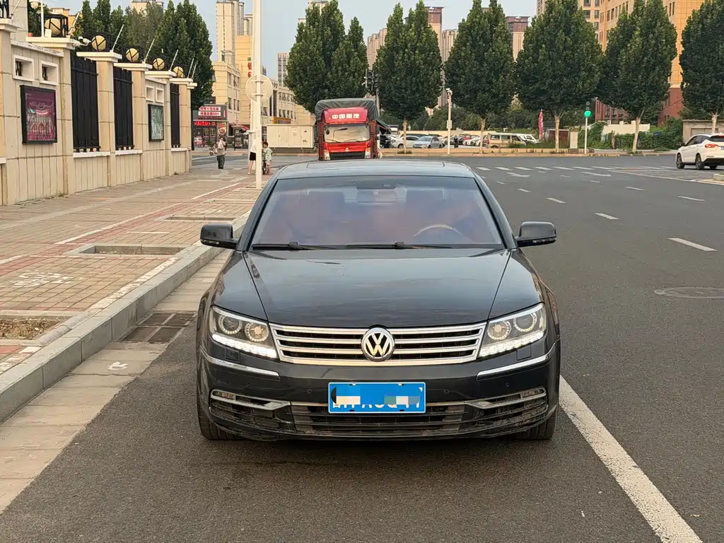 Volkswagen Phaeton — миниатюра 2