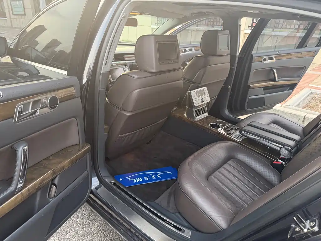 Volkswagen Phaeton — миниатюра 9
