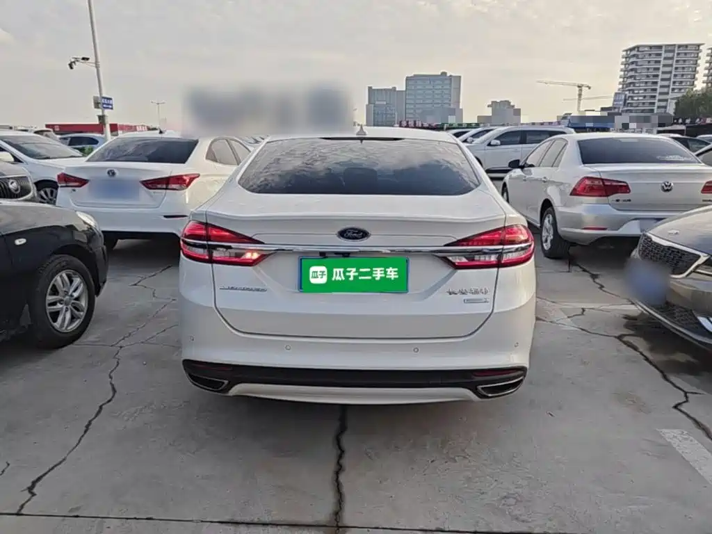 Ford Mondeo — миниатюра 6