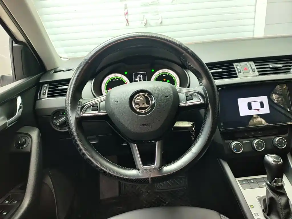 Skoda Octavia — миниатюра 11