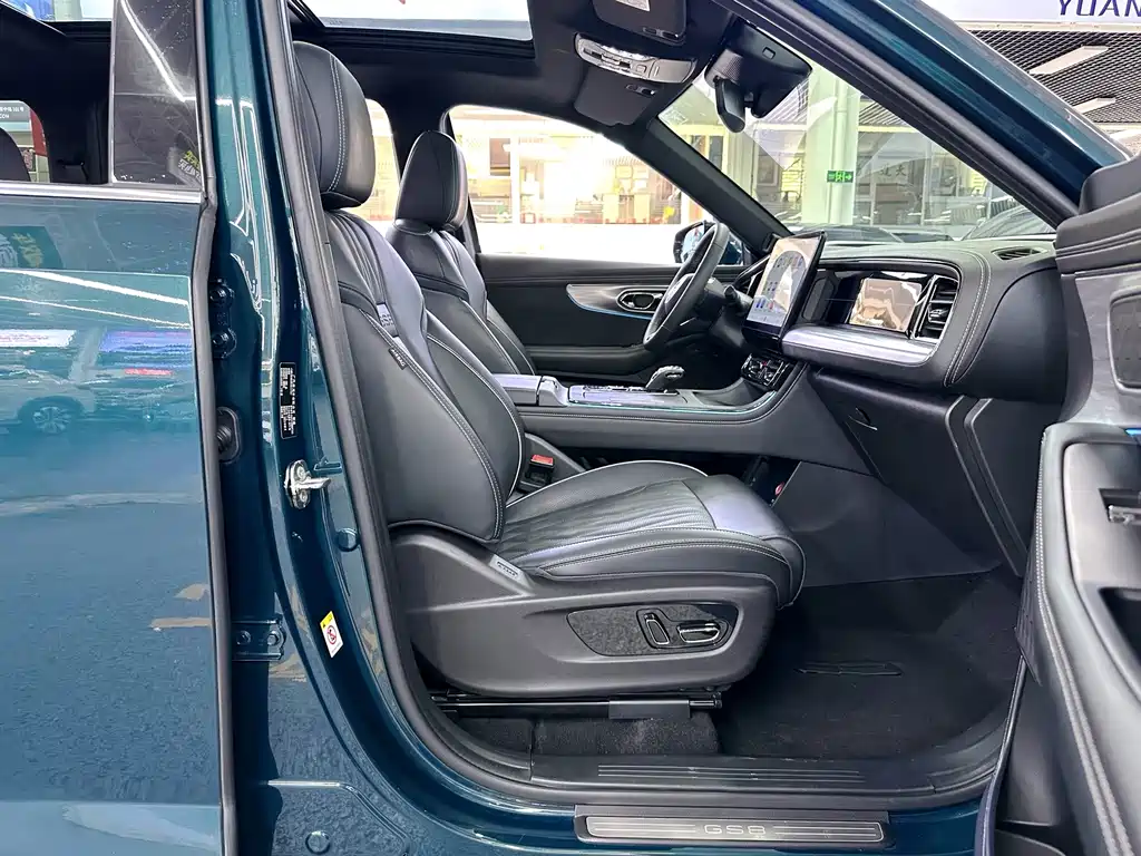 GAC Trumpchi GS8 2022 — фото 15