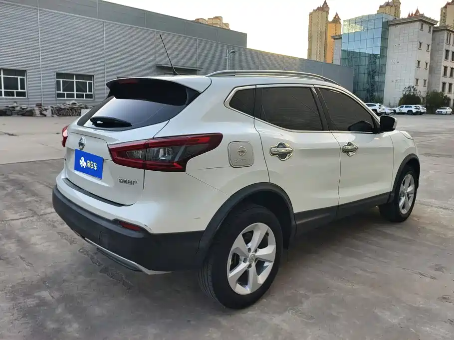 Nissan Qashqai — миниатюра 3