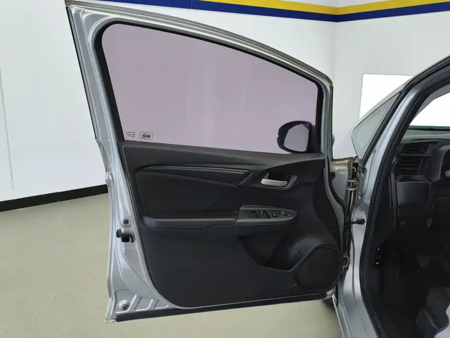 Honda Fit — миниатюра 7