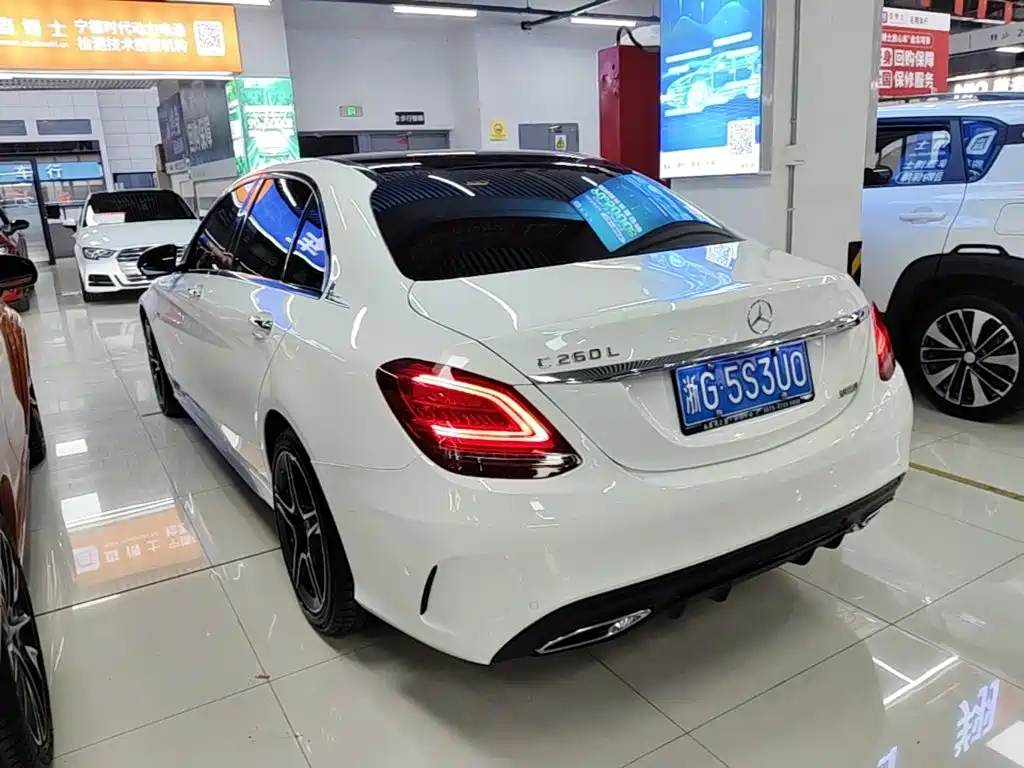 Mercedes-Benz C-Class — миниатюра 5