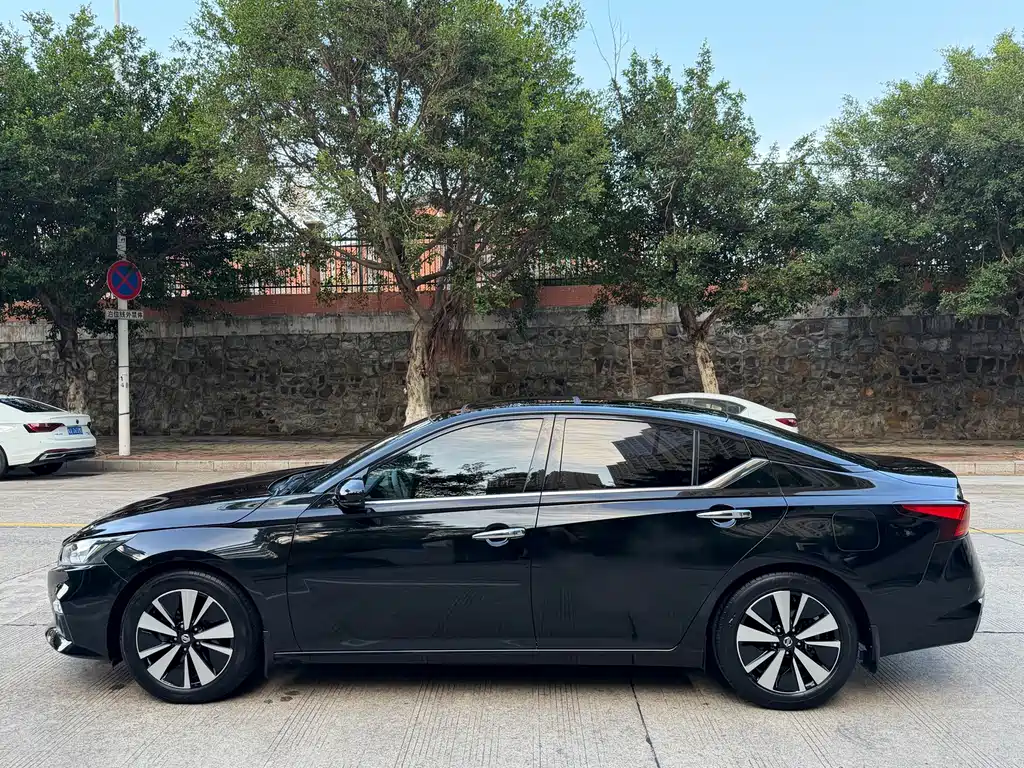 Nissan Teana — миниатюра 14