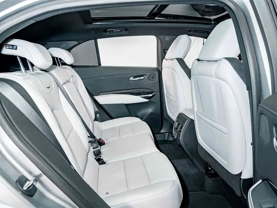 Cadillac XT4 — миниатюра 20