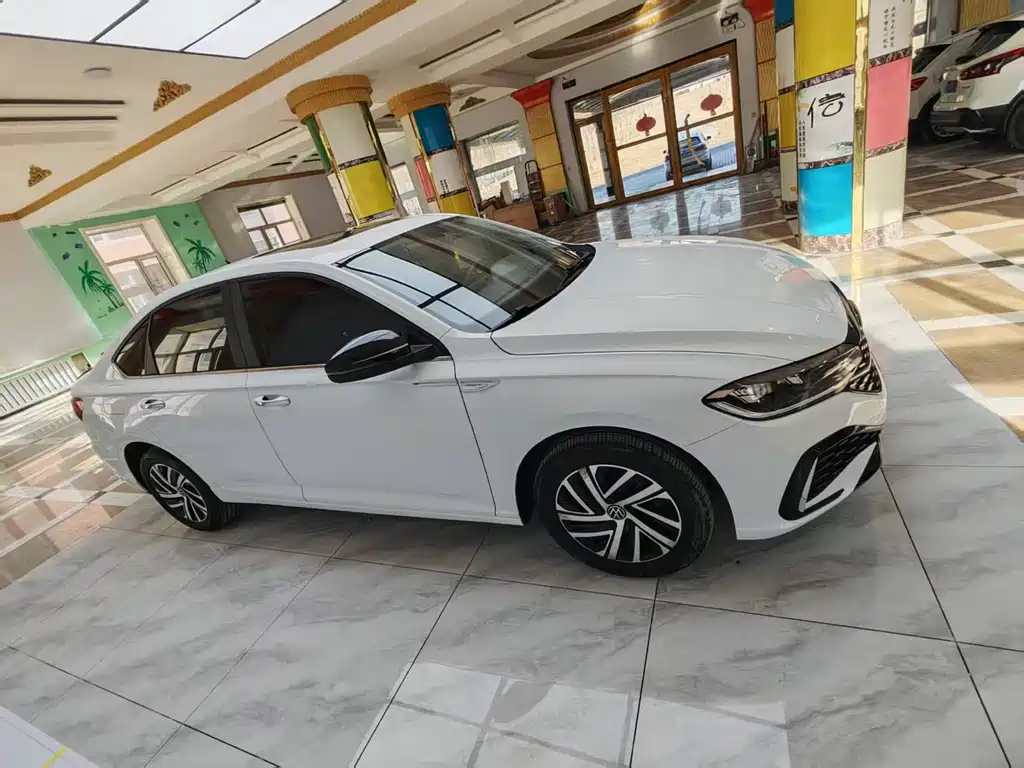 Volkswagen Lavida - фото 5