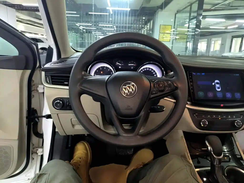 Buick Verano — миниатюра 11
