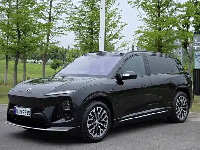 2025 Nio ES6