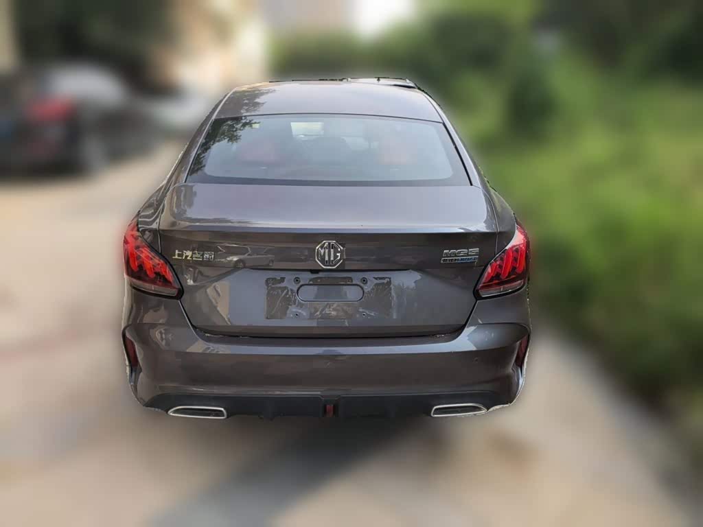 MG MG5 1.5 л 2023 г. Серебристо-серый, пробег 30900 км