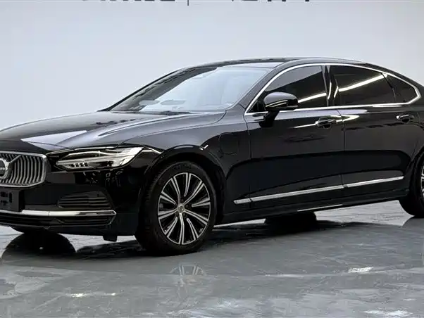Volvo S90 PHEV 2022