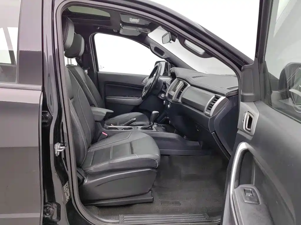 Ford Everest — миниатюра 23