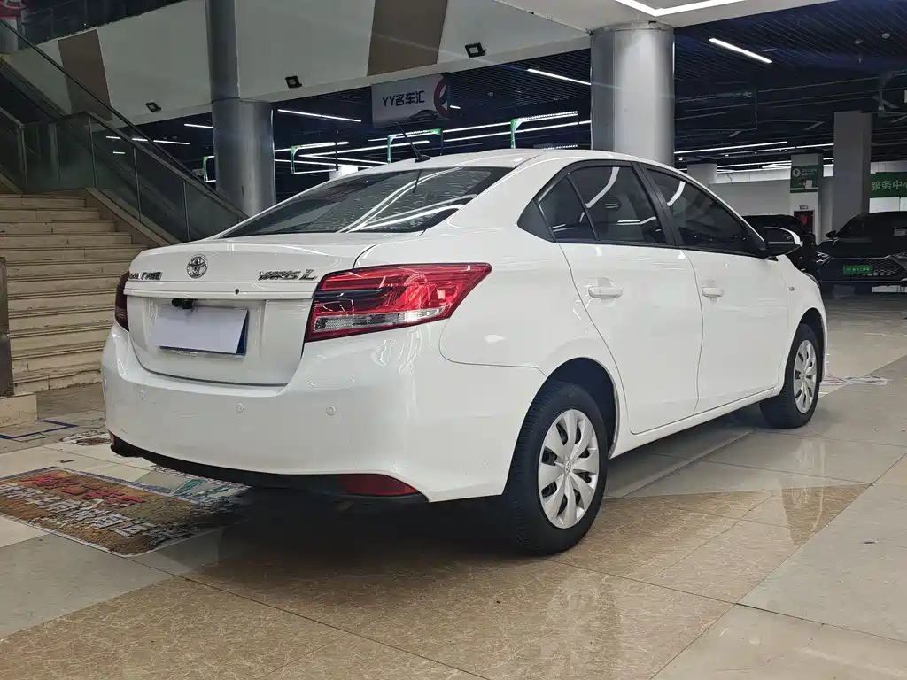 TOYOTA YARIS L TO ENJOY