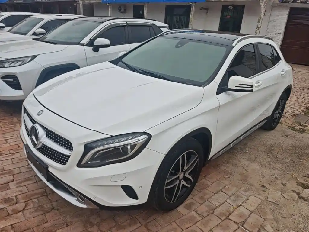 Mercedes-Benz GLA