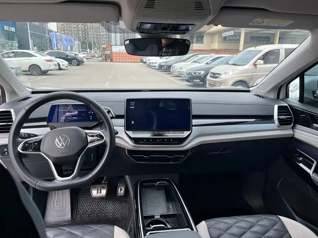 VOLKSWAGEN ID.6 CROZZ