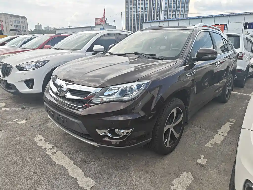 BYD S7
