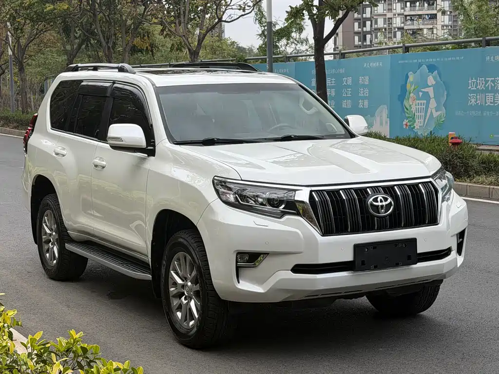 TOYOTA PRADO