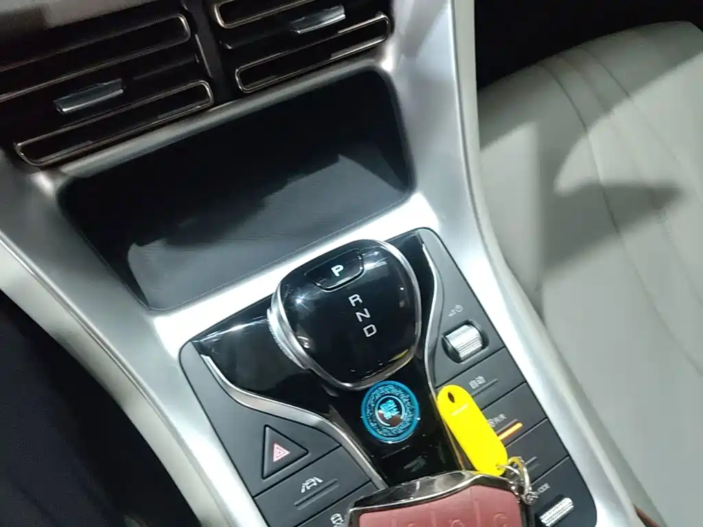 BYD Song Pro DM-i 2022 — фото 13