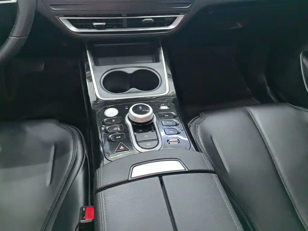 BYD Qin Plus 2023 — фото 13