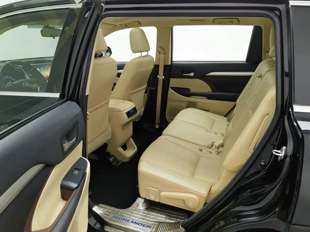 Toyota Highlander — миниатюра 15