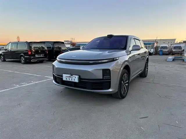 IDEAL CAR IDEAL L7 2024