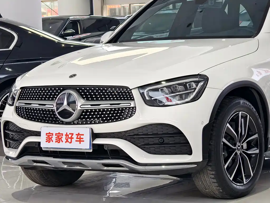 MERCEDES-BENZ GLC