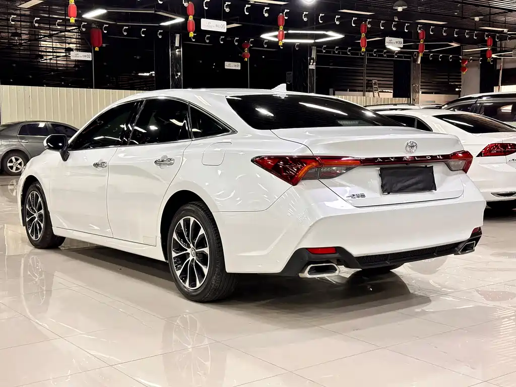 Toyota Avalon — миниатюра 9