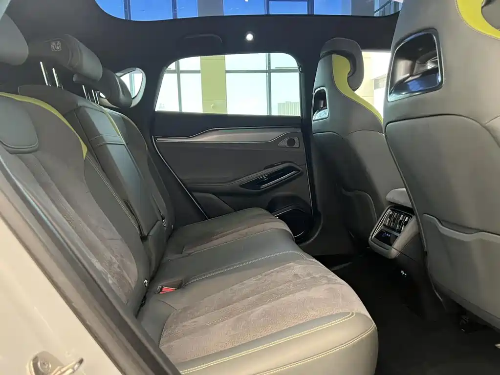 BYD L EV — миниатюра 13