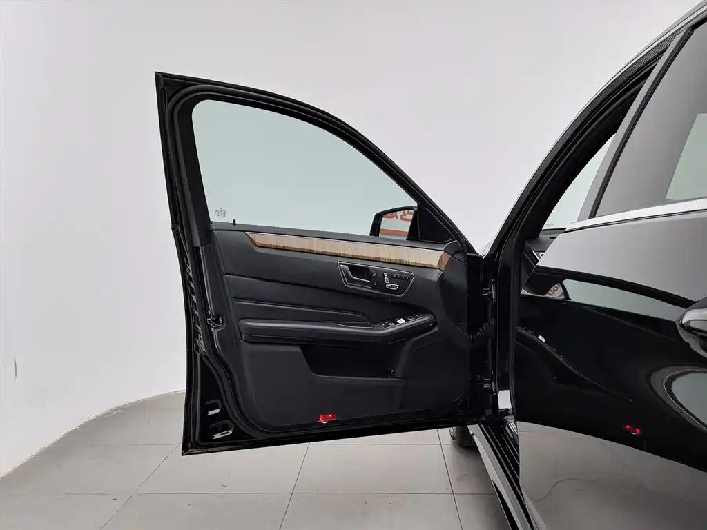 Mercedes-Benz E-Class E 2015 E 260 L Sport