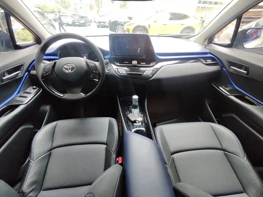 Toyota C-HR — миниатюра 6