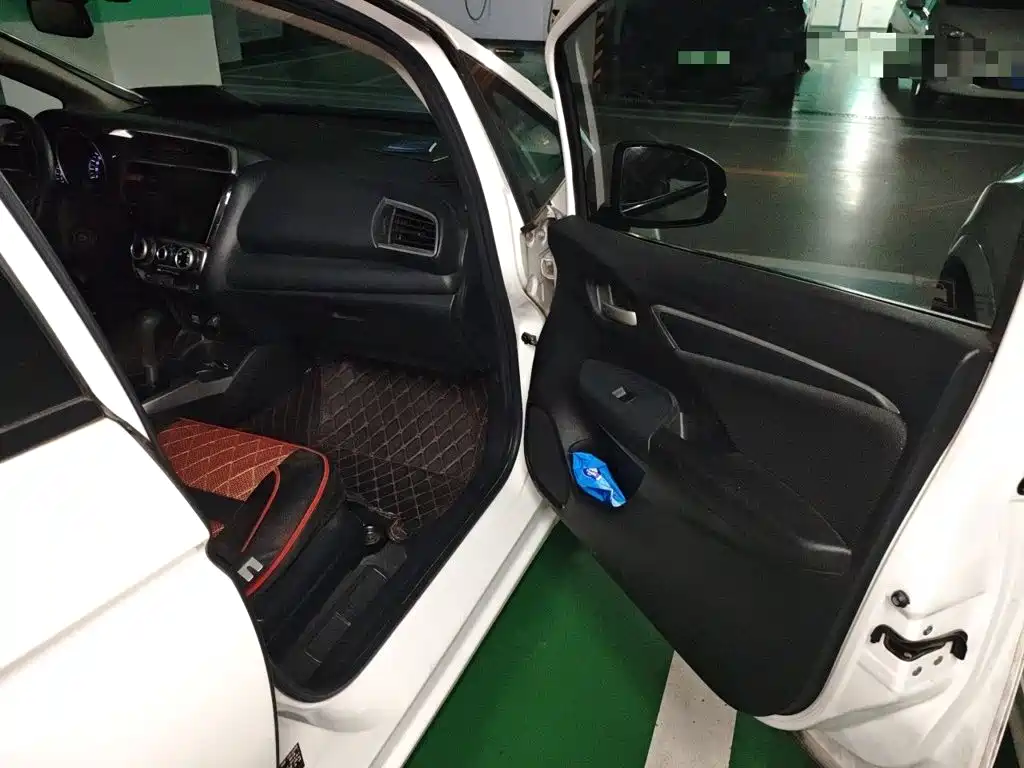 Honda Fit — миниатюра 19