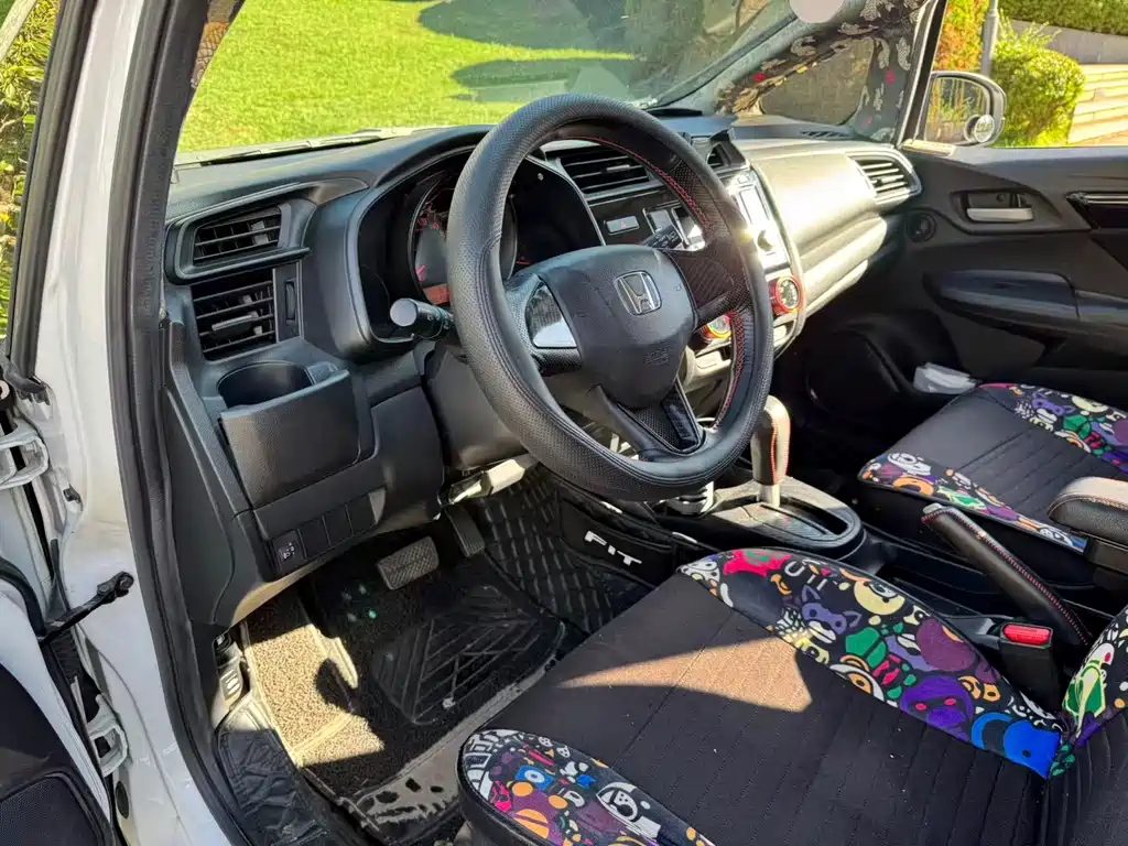 Honda Fit — миниатюра 12