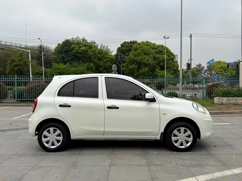 Nissan March — миниатюра 7