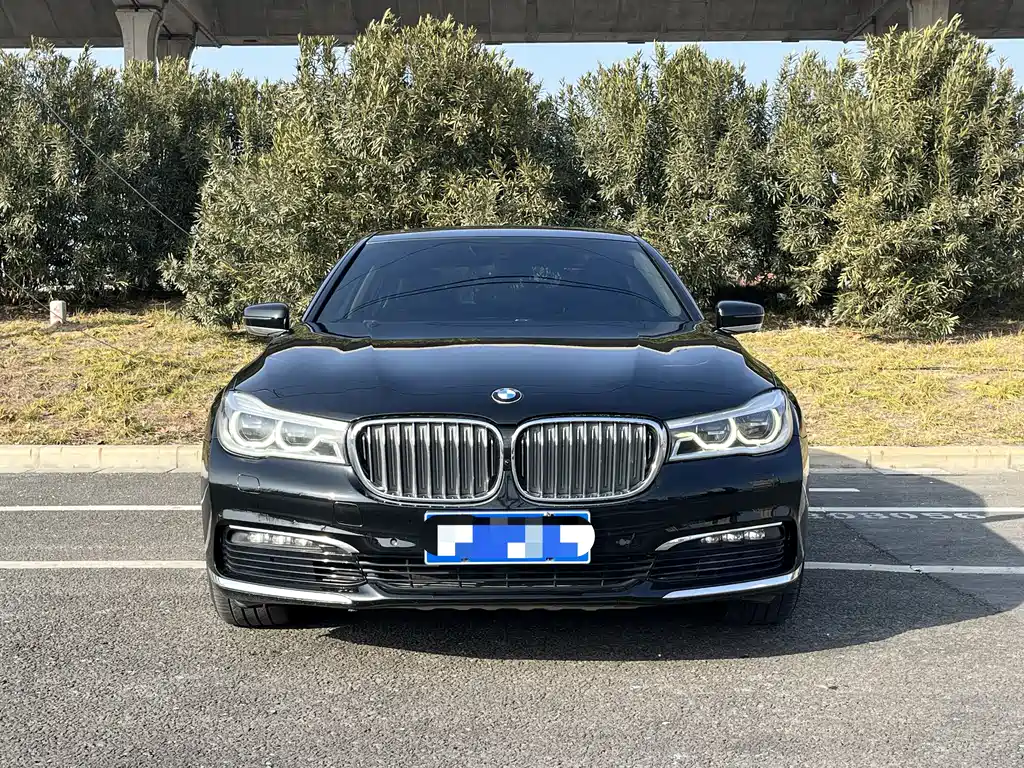 BMW 7 SERIES