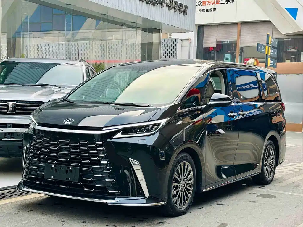 Lexus LM 2024