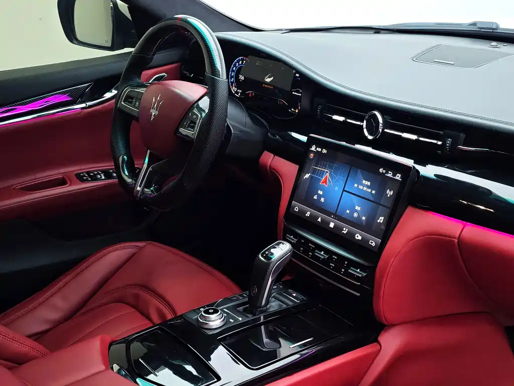 Maserati Quattroporte — миниатюра 13