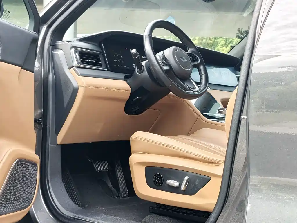 Li Auto Li ONE — миниатюра 12