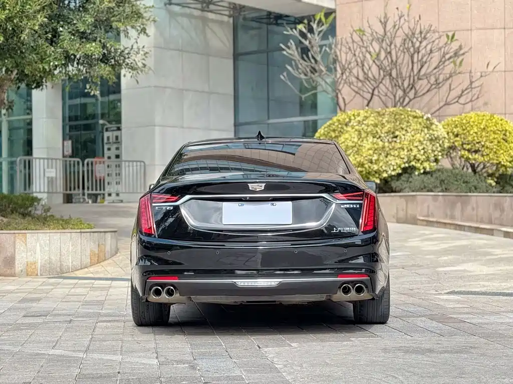 CADILLAC CT6